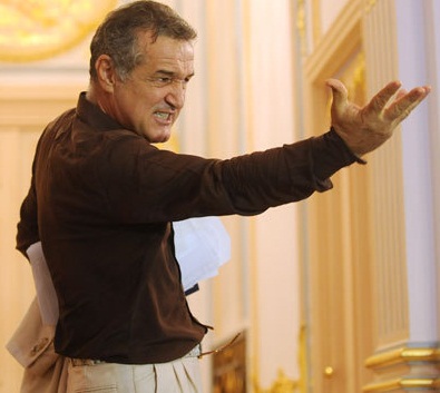 Gigi Becali i-a dat indicatii pretioase lui Reghecampf