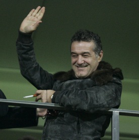 Becali anunta prime istorice