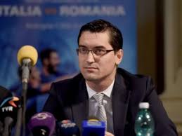 Trei intrebari pentru Razvan Burleanu