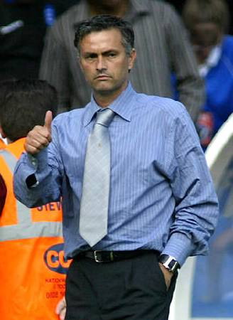 Arsenal - Chelsea , ultima sansa a lui Mourinho