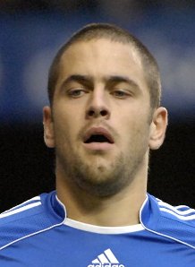 Joe Cole oscileaza intre Liverpool , Tottenham si Arsenal