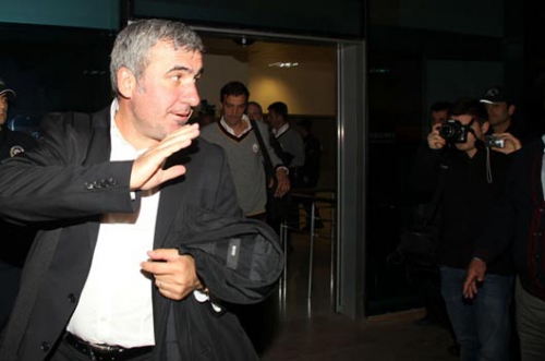  Oficial Hagi si-a reziliat contractul cu Galatasaray 