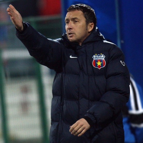 Prin Dinu Gheorghe, Mihai Stoica ajunge la Steaua...